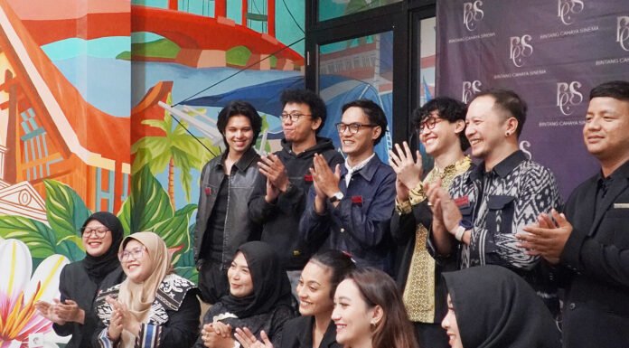“Panggung Terlarang” Dilepas ke Publik, Bintang Cahaya Sinema Bidik Festival Dunia Konferensi pers peluncuran film Panggung Terlarang oleh Bintang Cahaya Sinema. Foto: Bintang Cahaya Sinema