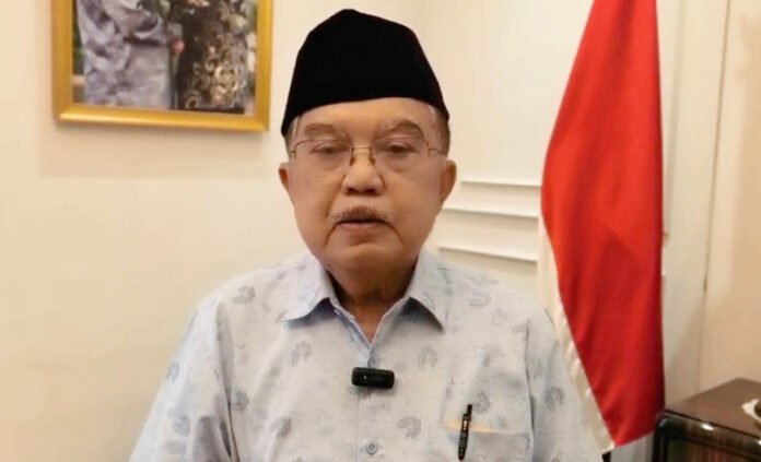 Jusuf Kalla menyampaikan belasungkawa atas gugurnya prajurit TNI dalam misi perdamaian di Lebanon. Foto: Harnas.id