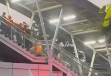 Angka Korban Naik: 14 Tewas, 84 Luka dalam Insiden KA Bekasi Timur Evakuasi korban kecelakaan kereta di Stasiun Bekasi Timur. Foto: Dok. Warga