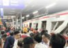 Korban Bertambah, Jalur Dibuka Pelan: Pemulihan KRL Bekasi Timur Masih Tunggu Sinyal Aman Proses penanganan dan evakuasi korban insiden KRL di Bekasi Timur. Foto: KAI