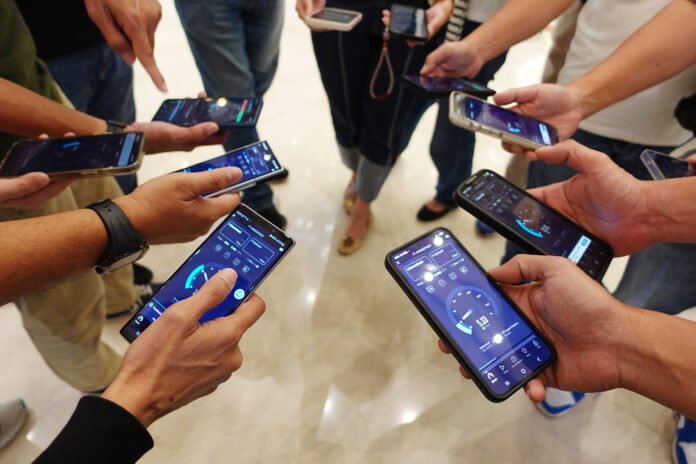 Telkomsel Regional Eastern Jabotabek melakukan pengecekan jaringan selama periode RAFI 2026 dan berhasil mencatat payload puncak trafik data mencapai 3.88 petabyte, +4.91% dibanding hari normal dan +3.88% dibanding RAFI 2025. Foto: Corcomm Telkomsel Telkomsel Regional Eastern Jabotabek melakukan pengecekan jaringan selama periode RAFI 2026 dan berhasil mencatat payload puncak trafik data mencapai 3.88 petabyte, +4.91% dibanding hari normal dan +3.88% dibanding RAFI 2025. Foto: Corcomm Telkomsel