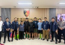 Kasus Judi Online Masuk Babak Baru, Bareskrim Limpahkan Barang Bukti Rp55 Miliar dan 5 Tersangka ke Jaksa Penyerahan Tersangka Kasus Perjudian Online kepada Jaksa Penuntut Umum (JPU) di Kejaksaan Negeri Jakarta Selatan, Selasa (31/3/26). Foto: Bareskrim Polri