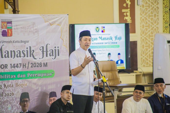 Wali Kota Bogor membuka kegiatan manasik haji bagi jamaah di Masjid Agung Kota Bogor. Foto: Pemkot Bogor