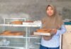Dari Dapur Usaha Kue Sederhana ke Penopang Keluarga, Kisah Tantiningsih Naik Kelas Lewat Sentuhan UMi Tantiningsih usaha kue PNM Mekaar Semarang. Foto: Humas BRI