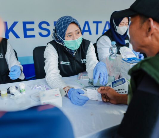 BRI Peduli Turun Langsung, 9.500 Warga Dapat Pemeriksaan Kesehatan Gratis Kegiatan pemeriksaan kesehatan gratis bagi masyarakat dalam program BRI Peduli. Foto: Humas BRI