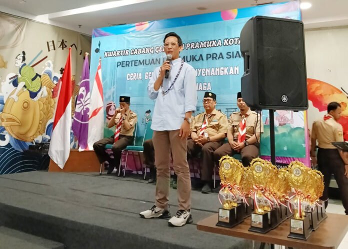 Herman Indrabudi (Kak Aldho) menyampaikan sambutan pada pembukaan kegiatan Pramuka Pra Siaga di Kota Bogor. Foto: Harnas.id Herman Indrabudi (Kak Aldho) menyampaikan sambutan pada pembukaan kegiatan Pramuka Pra Siaga di Kota Bogor. Foto: Harnas.id