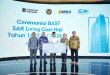 BRI Kembali Dipercaya Salurkan Living Cost Haji 2026, Total Capai SAR 152,49 Juta Penyerahan banknotes SAR untuk kebutuhan living cost jemaah haji 2026 di Kantor Pusat BRI Jakarta. Foto: Humas BRI
