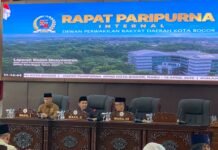 Skandal Gadai SK Satpol PP Kota Bogor? DPRD Dorong Investigasi Menyeluruh Wakil Ketua II DPRD Kota Bogor, H. Zenal Abidin, menyoroti dugaan praktik gadai SK di lingkungan Satpol PP dan mendesak penanganan transparan. Foto: Harnas.id
