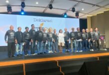 Serikat Wartawan Senior Indonesia Resmi Dibentuk, Wadah Produktivitas Jurnalis 60 Tahun ke Atas Ketua Umum Serikat Wartawan Senior Indonesia Wahyu Muryadi bersama jajaran pengurus saat deklarasi pembentukan SWSI di Jakarta, menegaskan komitmen wartawan senior dalam menjaga marwah jurnalistik dan demokrasi. Foto: Harnas.id