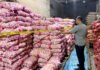 23 Ton Bawang dan Cabai Nyelonong Masuk, Bareskrim Polri Ungkap Jalur Pontianak Barang bukti bawang dan cabai hasil penyelundupan yang diamankan di Pontianak. Foto: Polri