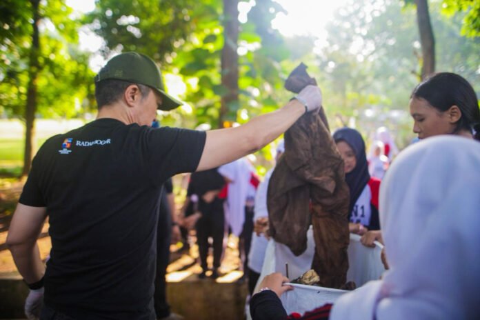 Kegiatan korve dan penertiban PKL di kawasan Taman Heulang Bogor. Foto: Pemkot Bogor