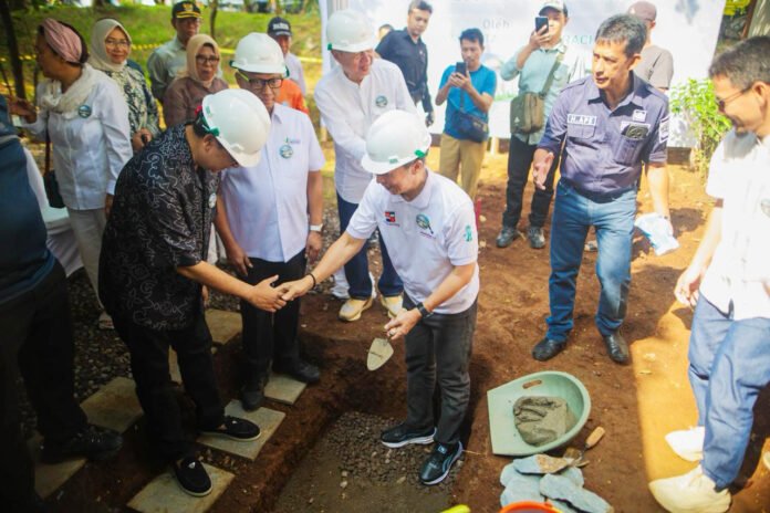 Peletakan batu pertama pembangunan Musala Al-Barokah di Taman Heulang Bogor. Foto: Pemkot Bogor