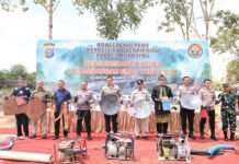 Tambang Ilegal Disikat, Wakapolda Riau Singgung Dampak Lingkungan hingga Peran Adat Pengungkapan kasus tambang emas ilegal oleh Polda Riau di Kuantan Singingi. Foto: Polri