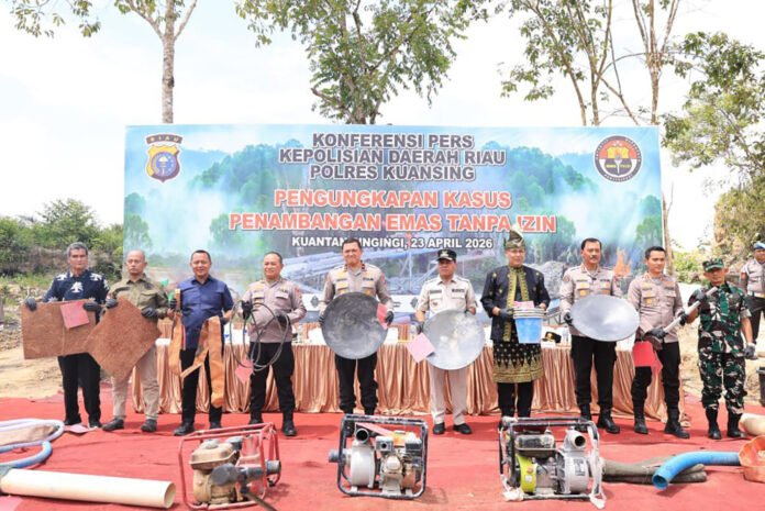 Pengungkapan kasus tambang emas ilegal oleh Polda Riau di Kuantan Singingi. Foto: Polri