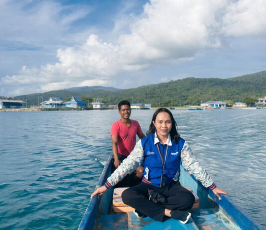 Tembus 115 Desa dan Medan Ekstrem, Mantri Perempuan BRI di Kei Besar Jadi Penghubung Ekonomi Warga 3T Aktivitas Mantri BRI menjangkau wilayah terpencil di Kei Besar. Foto: Humas BRI