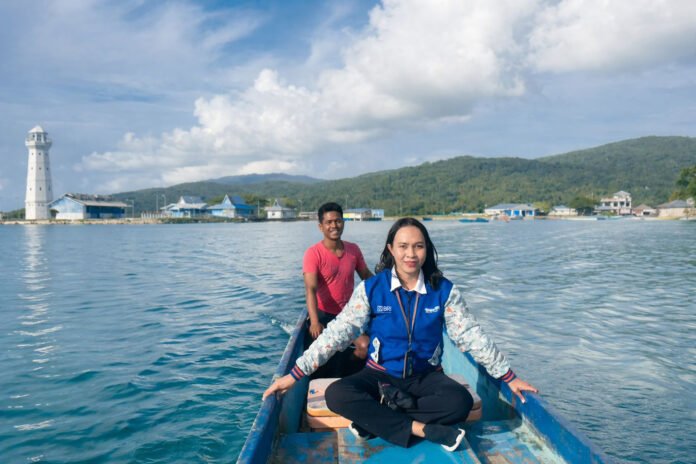 Aktivitas Mantri BRI menjangkau wilayah terpencil di Kei Besar. Foto: Humas BRI
