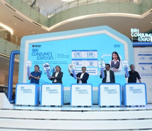 BRI Consumer Expo Surabaya Dibuka, KPR Murah hingga Travel Fair Disatukan dalam Satu Panggung Suasana BRI Consumer Expo 2026 di Ciputra World Mall Surabaya. Foto: Humas BRI