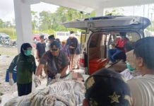 Penembakan di Yahukimo, Satgas Cartenz Bergerak Cepat, Pelaku Masih Diburu Aparat melakukan pengamanan pascainsiden penembakan di Distrik Dekai Yahukimo. Foto: Satgas Damai Cartenz