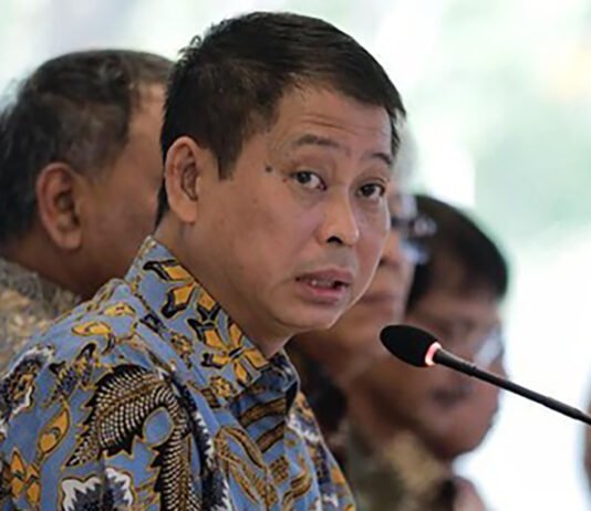Baru Setahun Menjabat, Ignasius Jonan Tinggalkan Kursi Komisaris United Tractors Mantan Menteri Perhubungan Ignasius Jonan mundur dari United Tractors. Foto: Istimewa