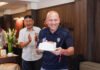 Nobar GTWCA di Mandalika Berujung Kejutan, Ananda Mikola Dapat Kue di Tengah Balapan Momen perayaan ulang tahun Ananda Mikola di acara nobar GTWCA Mandalika. Foto: MGPA