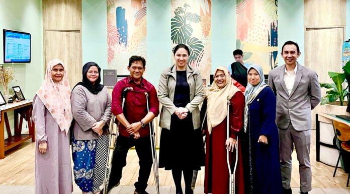 Linen Bekas Hotel Disulap Jadi Produk Bernilai, ibis Styles Pajajaran Bogor Gandeng Komunitas Disabilitas KADITA Kolaborasi ibis Styles Bogor Pajajaran dan KADITA dalam program pengolahan linen bekas hotel untuk pemberdayaan penyandang disabilitas. Foto: ibis Styles Bogor Pajajaran