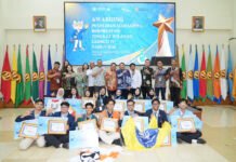 Pilmapres 2026 Digelar di Unpad, Ribuan Mahasiswa Disaring untuk Cari yang Paling Siap ke Nasional Foto bersama para mahasiswa berprestasi yang mewakili LLDikti Wilayah IV pada Pilmapres tingkat nasional 2026 dan dua mahasiswa peraih juara favorit dengan panitia dan dewan juri. Foto: Jalasenastri Saprala