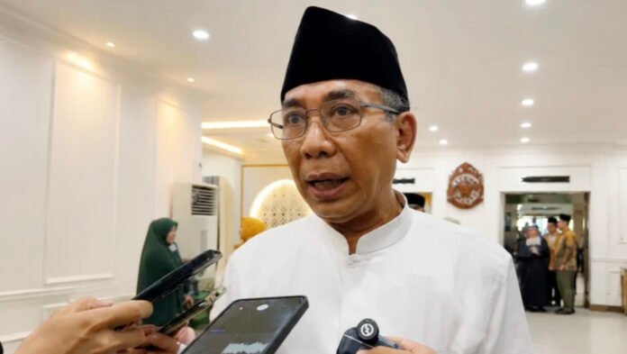 Ketua Umum PBNU Yahya Cholil Staquf memberikan keterangan terkait agenda Muktamar ke-35 NU di Jakarta. Foto: Nu Online
