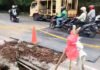 Jalan Amblas di Lenteng Agung, Arah Jakarta–Depok Sempat Macet Pagi Ini Tangkapan layar video kondisi jalan amblas di Jalan Raya Lenteng Agung arah Depok yang diunggah akun X @pasangmatadotcom. (Tangkapan layar/X @pasangmatadotcom)