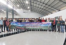 Telkomsel Tes Jaringan di Jalur KRL hingga KAJJ, Komuter Jabotabek Makin Sulit Lepas dari Internet Petugas Telkomsel melakukan pengujian kualitas jaringan di jalur KRL Commuter Line dan KAJJ wilayah Jabotabek dan Bogor-Sukabumi. Foto: Dok. Telkomsel.