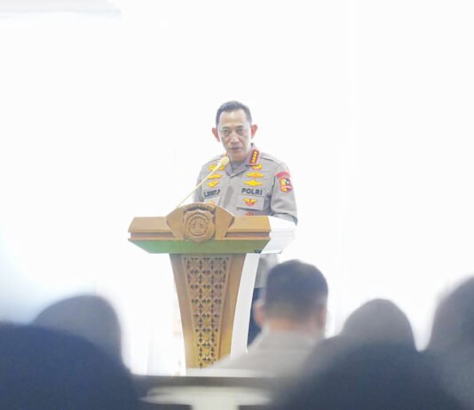 Mapolda DIY Dibangun, Kapolri Titip Pesan: Pelayanan Jangan Sekadar Formalitas Kapolri Listyo Sigit Prabowo saat memberikan paparan. Foto: Polri