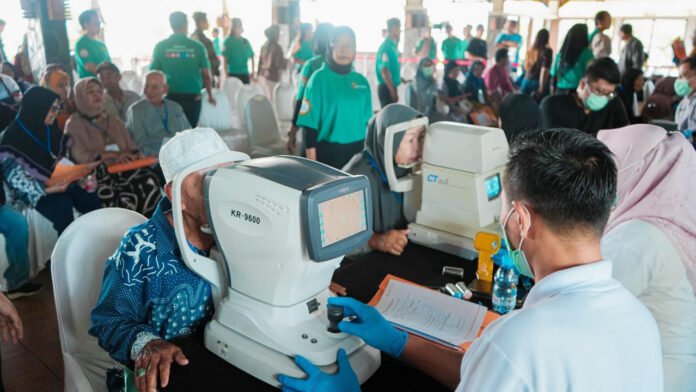 Kegiatan operasi katarak gratis Summarecon di RS Hermina Ciawi Bogor. Foto: Pemkot Bogor