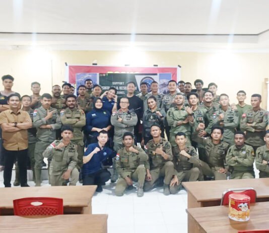 Ops Damai Cartenz Jaga Mental Personel di Yahukimo, Pendampingan Psikologi Turun ke Lapangan Tim kesehatan dan psikologi Ops Damai Cartenz memberikan pendampingan kepada personel di Polres Yahukimo. Foto: Satgas Cartenz