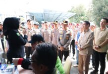 Kedai ADO Presisi Resmi Dibuka, Kapolda Sumsel Libatkan Ojol Jaga Kamtibmas Kapolda Sumsel Irjen Pol Sandi Nugroho meresmikan Kedai ADO Presisi di Palembang. Foto: Polri