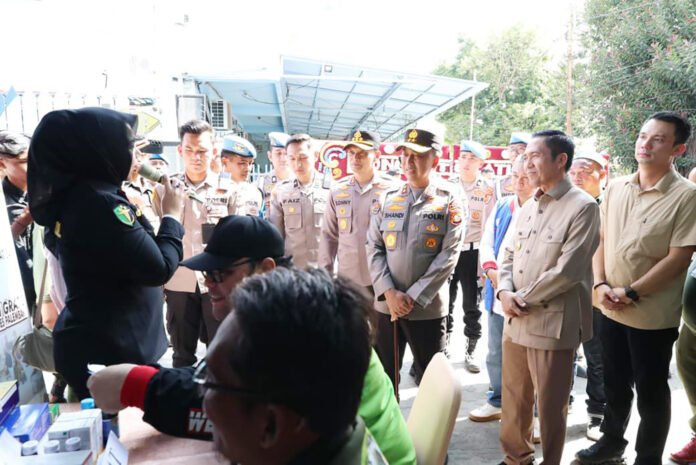 Kapolda Sumsel Irjen Pol Sandi Nugroho meresmikan Kedai ADO Presisi di Palembang. Foto: Polri