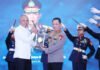 Kapolri Dapat Tanda Kehormatan dari BSSN, Isu Keamanan Siber Ikut Disorot Kapolri Jenderal Listyo Sigit Prabowo menerima penghargaan dari BSSN di Jakarta. Foto: Polri