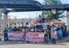 Status Tahanan Kota Terdakwa Julia binti Djohar Tobing Kasus Kepabeanan di Bogor Disorot Mahasiswa, Kejaksaan Buka Suara Sejumlah mahasiswa yang tergabung dalam Forum Mahasiswa Indonesia menggelar aksi unjuk rasa di depan Kejari dan PN Kabupaten Bogor, menyoroti penanganan kasus kepabeanan dengan terdakwa Julia binti Djohar Tobing. Foto: Istimewa