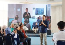 Anies Bicara AI di Kampus, Pelajar Diingatkan Jangan Cuma Pintar Teknologi Anies Baswedan saat menjadi pembicara diskusi pendidikan dan AI di Universitas Paramadina Jakarta. Foto: Harnas.id