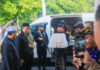 Mahkota Binokasih Tiba di Bale Pakuan, Bogor Siap Gelar Kirab Budaya Wali Kota Bogor Dedie A. Rachim menyambut kedatangan Mahkota Binokasih Sanghyang Paké bersama delegasi Karaton Sumedang Larang di Bale Pakuan Padjadjaran. Foto: Pemkot Bogor