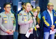 Ratusan WNA Digerebek di Jakarta Barat, Bareskrim Bongkar Markas Judi Online Jaringan Internasional Karopenmas Divhumas Polri Brigjen Pol. Trunoyudo Wisnu Andiko saat paparan pengungkapan judi online jaringan internasional di Jakarta Barat. Foto: Polri