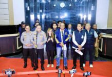 Polri Tak Mau Indonesia Jadi Markas Judi Online dan Scam Internasional Karopenmas Divhumas Polri menyampaikan komitmen pemberantasan judi online dan kejahatan siber internasional. Foto: Polri