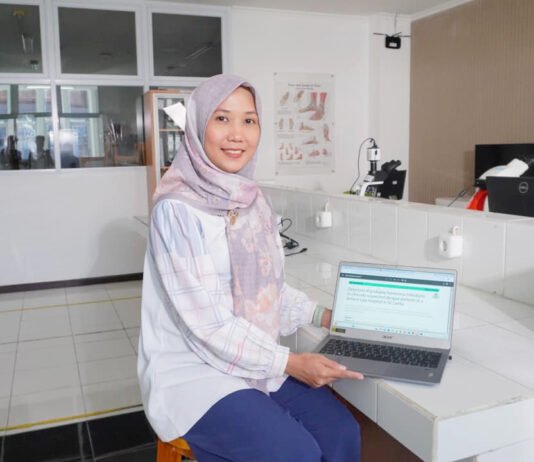 Waspada Hantavirus, Dosen ITS Ingatkan Ancaman Tikus di Lingkungan Padat Penduduk Dosen Fakultas Kedokteran dan Kesehatan (FKK) ITS ajak kenali ancaman Hantavirus dan gejalanya. Foto: Humas ITS
