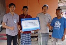 BRI Bogor Dewi Sartika Tebar Bantuan TJSL ke Sejumlah Titik, Dari Tenda Sampai Pompa Air Penyaluran bantuan TJSL BRI Bogor Dewi Sartika kepada masyarakat di sejumlah wilayah Kabupaten Bogor. Foto: Humas BRI