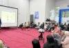 BRI Harapan Indah Bekasi Libatkan Damkar, Simulasi Kebakaran Jadi Alarm Kesiapsiagaan Kantor Pekerja BRI Cabang Bekasi Harapan Indah mengikuti sosialisasi penanggulangan kebakaran bersama Damkar Bekasi Harapan Indah. Foto: Humas BRI