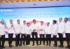RUPST XLSMART 2026: Pascamerger Mulai Berbuah, Integrasi Jaringan Dikebut (ki-ka) Direktur & Chief Integration Officer XLSMART, Sanjay Vaghasia, Direktur & Chief Enterprise Strategic Relationship Officer XLSMART, Andrijanto Muljono, Direktur & Chief Strategy and Home Business Officer XLSMART, Feiruz Ikhwan, Direktur & Chief Commercial Officer XLSMART, David Arcelus Oses, Direktur & Chief Information Technology Officer XLSMART, Yessie D. Yosetya, Presiden Direktur & CEO XLSMART, Rajeev Sethi, Presiden Komisaris XLSMART, Arsjad Rasjid, Direktur & Chief Regulatory Officer XLSMART, Merza Fachys, Direktur & Chief People Officer XLSMART, Jeremiah Ratadhi, Direktur & Chief Financial Officer XLSMART, Antony Susilo, Direktur & Chief Technology Officer XLSMART, Shurish Subbramaniam dalam acara Rapat Umum Pemegang Saham Tahunan XLSMART 2026 di Kantor XLSMART Tower, Jakarta Selatan. Rabu (20/5). Foto: XLSMART