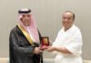 Jelang Puncak Haji 2026, Wakapolri Temui Otoritas Saudi Saat Kasus Haji Ilegal Masih Bermunculan Wakapolri saat melakukan pertemuan dengan otoritas keamanan Arab Saudi di Riyadh terkait pengamanan jemaah haji Indonesia. Foto: Harnas.id