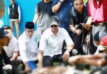 Sapi Kurban Presiden Masuk Kayumanis, Warga Bogor Kebagian Bantuan Hewan 1 Ton Wakil Wali Kota Bogor menyerahkan sapi bantuan Presiden kepada warga Kelurahan Kayumanis menjelang Iduladha 2026. Foto: Pemkot Bogor