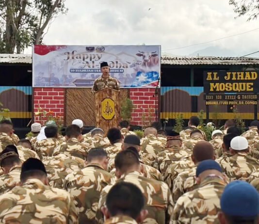 Idul Adha di Tengah Misi PBB, Prajurit TNI di Kongo Jaga Kekompakan dari Tanah Konflik Prajurit Satgas INDO RDB XXXIX-G MONUSCO melaksanakan Salat Idul Adha di wilayah penugasan Republik Demokratik Kongo. Foto: Penkostrad