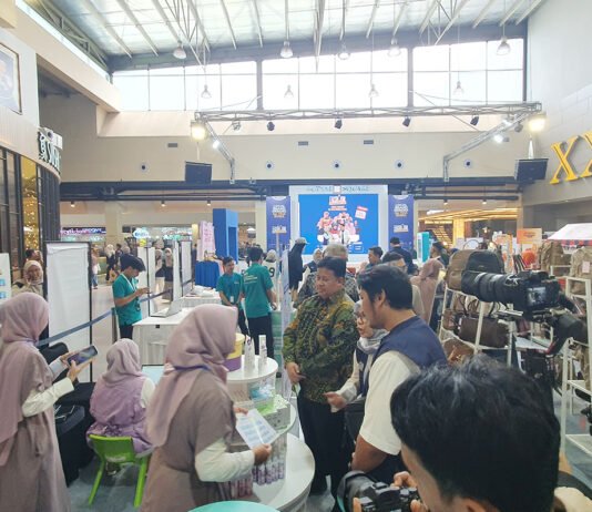 TDA Bogor Raya Jadi Motor Penggerak UMKM, DPRD dan Pemkot Bogor Siapkan Kolaborasi Lebih Luas Pelaku UMKM mengikuti kegiatan Fashion & Culinary Fair yang diselenggarakan TDA Bogor Raya di Botani Square Mall, Kota Bogor. Foto: Harnas.id