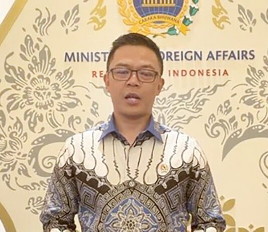 9 WNI Relawan Gaza Akhirnya Keluar dari Israel, Menlu Singgung Perlakuan Tak Manusiawi Menteri Luar Negeri RI Sugiono menyampaikan keterangan terkait pembebasan 9 WNI relawan Global Sumud Flotilla dari penahanan militer Israel. Foto: Dok. Kemlu RI.