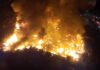 Kebakaran Hebat Landa Permukiman Padat di Kemayoran, 33 Unit Damkar dan 100 Personel Dikerahkan Kobaran api membakar kawasan permukiman padat di Kebon Kosong, Kemayoran, Jakarta Pusat, Senin (1/6/2026) malam. Foto: Tangkapan layar video Instagram @frdhaml